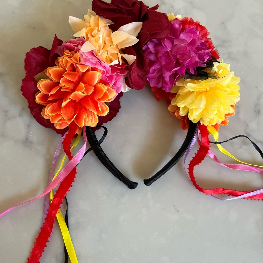 Flower headband multicolored.